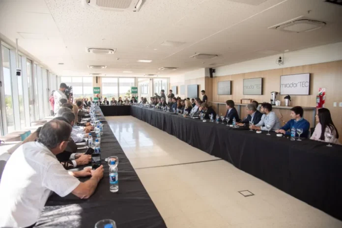 Gobernador Rogelio Frigerio en la Asamblea Anual de la UIER en Mirador Tec