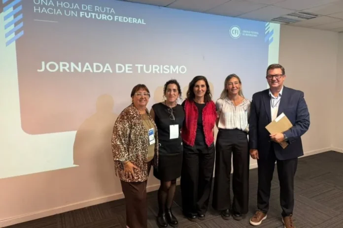 gobierno-entrerriano-debate-federal-turismo Representantes de Entre Ríos en el debate federal del turismo