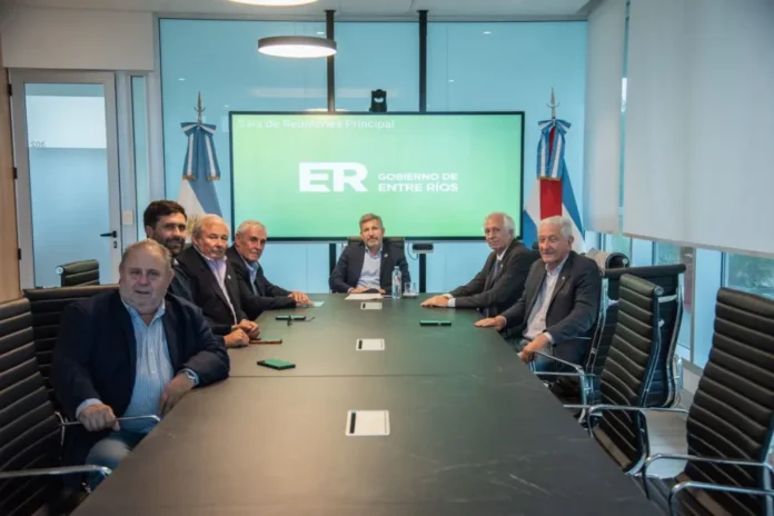 Reunión de trabajo entre el gobernador Rogelio Frigerio y directivos de la Federación de Asociaciones Rurales de Entre Ríos