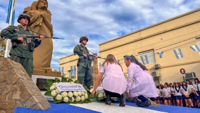 Acto conmemorativo por el Día del Veterano y los Caídos en Malvinas en Gualeguaychú, Entre Ríos.