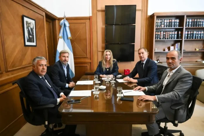 nacion-habilitara-entre-rios-buscar-fondos-privados-obras-rutas-nacionales Gobernador Rogelio Frigerio en reunión con autoridades nacionales para tratar obras en rutas.