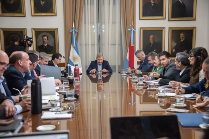 Reunión de gabinete en el Salón de los Gobernadores de Entre Ríos