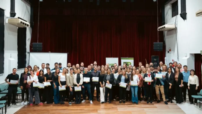 Agentes de OSER participando en una instancia de capacitación presencial en la provincia de Entre Ríos