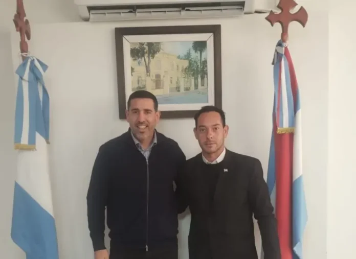 cge-cuenca-evaluo-con-el-presidente-de-la-comuna-de-yeso-oeste-la-situacion-educativa-de-la-localidad Reunión entre el presidente del CGE, Carlos Cuenca, y el presidente comunal de Yeso Oeste, Javier Vera