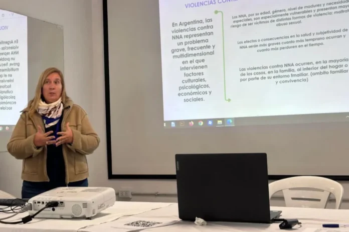 copnaf-direccion-mujeres-fortalecen-abordaje-violencias Jornada de formación del Copnaf y la Dirección de Mujeres en el CIC Presidente Perón de La Paz