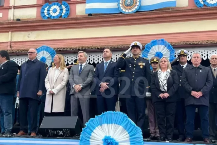 Intendente Mauricio Davico durante el acto por el 25 de Mayo en Gualeguaychú