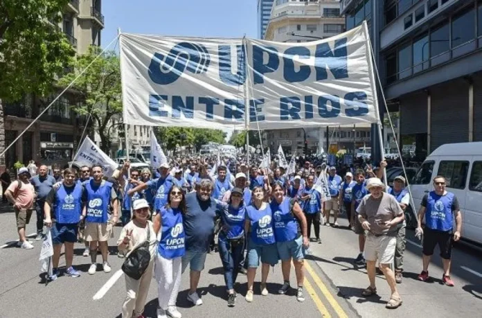 Dirigentes sindicales de Entre Ríos en la marcha de la CGT en Buenos Aires