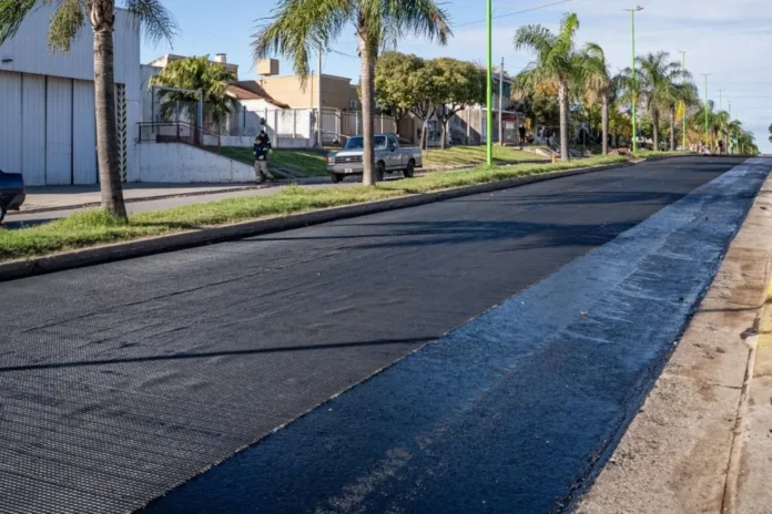 Trabajos de asfaltado en boulevard Pedro Jurado, Gualeguaychú