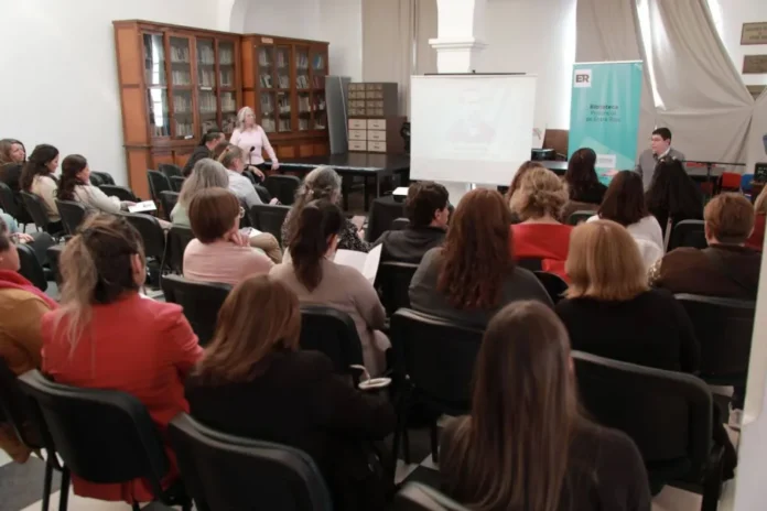 Cartel de convocatoria al I Congreso y V Jornadas de Literatura Entrerriana en Paraná