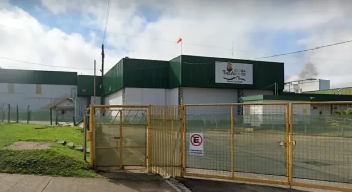 nuevo-paro-trabajadores-granja-tres-arroyos-sueldos-adeudados Trabajadores de Granja Tres Arroyos en asamblea por reclamo salarial