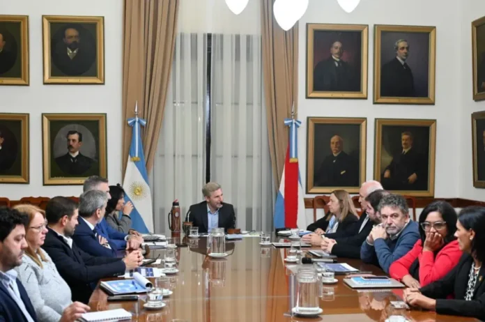 Encuentro por primera infancia en el Salón de los Gobernadores con autoridades provinciales, nacionales y UNICEF