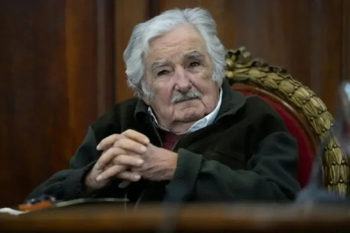 revelan-encuentro-secreto-pepe-mujica-asambleistas-gualeguaychu-levantar-corte-arroyo-verde José Pepe Mujica durante un acto político