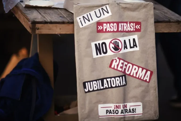 Volanteada de la Multisectorial en Entre Ríos contra la reforma previsional