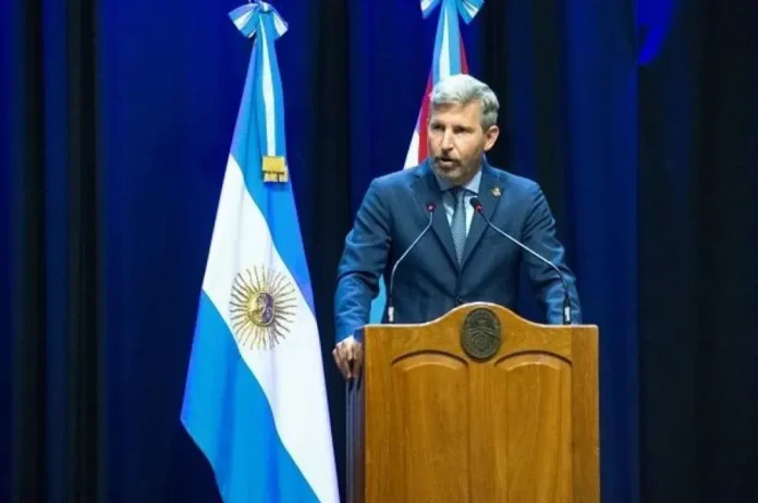 Gobernador Rogelio Frigerio en el Día de la Bandera