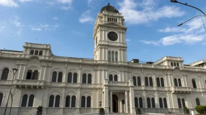gobierno-oficializo-reglamento-concursos-ingreso-administracion-publica-provincial Decreto oficial de concursos para ingreso a administración pública provincial