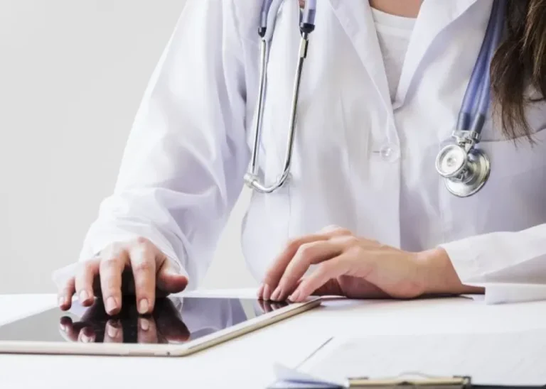 Reunión en CODEGU sobre certificados médicos digitales en Gualeguaychú