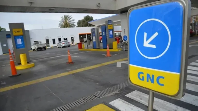 Estación de servicio con surtidor de GNC en Entre Ríos