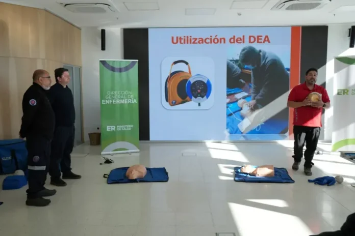 personal-del-mirador-tec-se-capacito-en-tecnicas-de-reanimacion-cardiopulmonar Personal del Mirador TEC durante capacitación en RCP