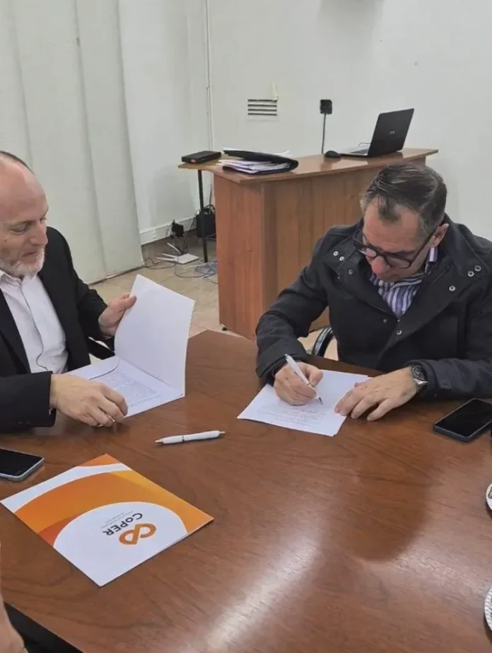 policia-y-colegio-de-psicologos-colaboraran-en-fortalecer-la-atencion-en-salud-mental-del-personal-policial Firma de convenio entre Policía de Entre Ríos y Colegio de Psicólogos