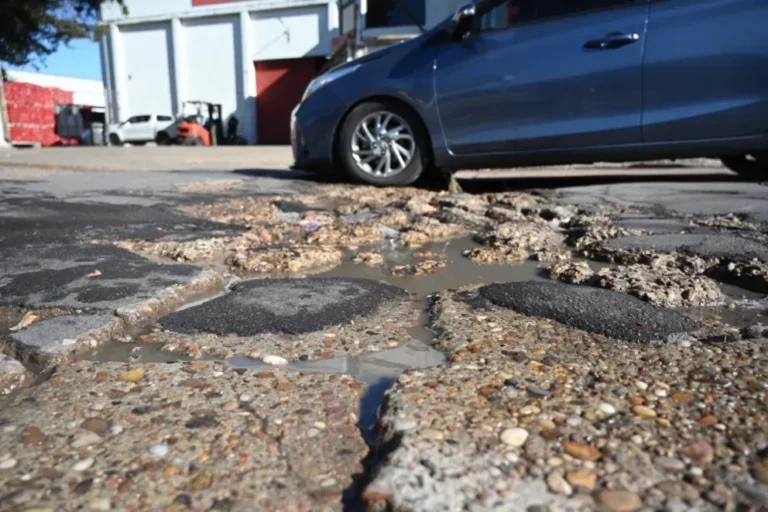 Corte total en intersección de avenida Primera Junta y calle Lestonnac en Paraná
