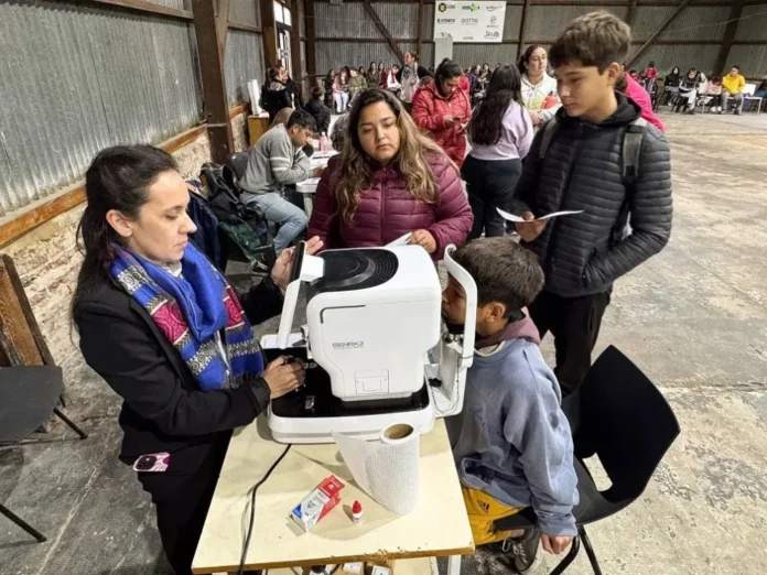 programa-ver-para-ser-libres-cierra-recorrido-entre-rios-3200-anteojos-entregados Entrega de anteojos del programa Ver para Ser Libres en Entre Ríos