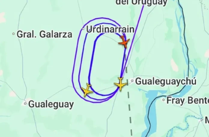 Aviones sobrevolando el cielo de Gualeguaychú