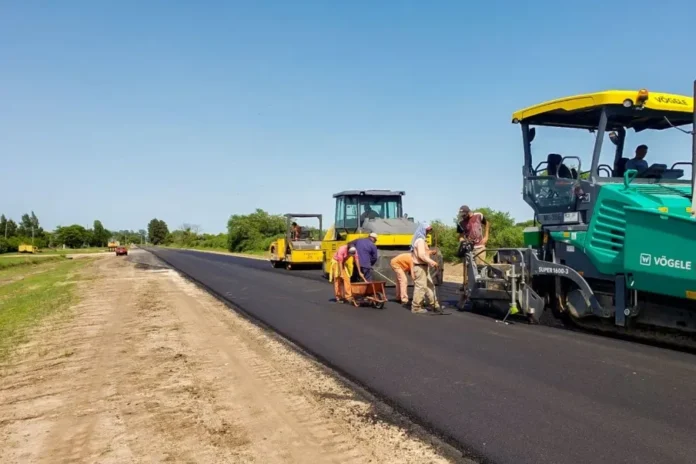 vialidad-provincial-interviene-mas-de-1000-kilometros-de-rutas-entrerrianas-1 Trabajos de bacheo profundo en rutas entrerrianas