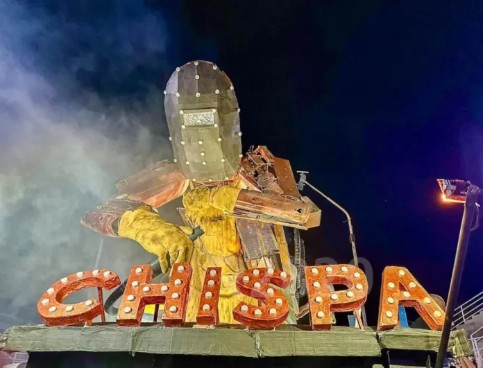 Carrozas estudiantiles en desfile en Gualeguaychú