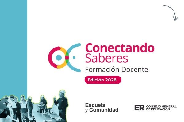 Docentes participando en capacitación Conectando Saberes