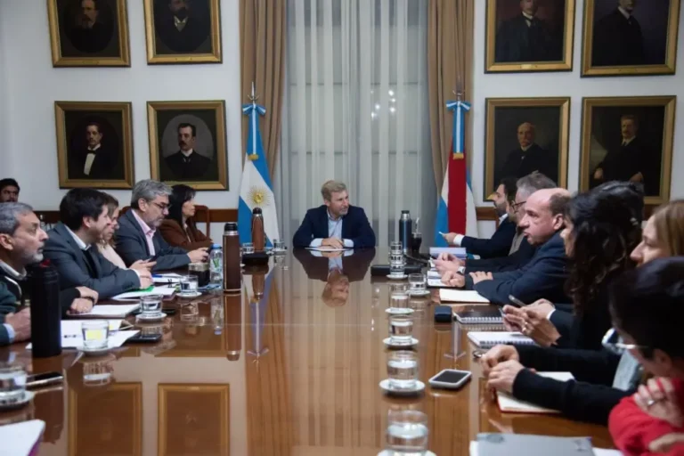 Reunión de gabinete en Casa de Gobierno de Entre Ríos