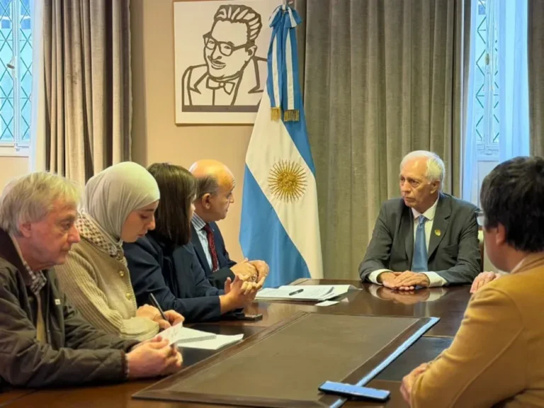 Reunión entre autoridades entrerrianas y el embajador de Argelia