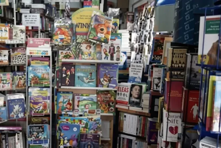 Interior de la librería El Templo del Libro en Paraná, Entre Ríos