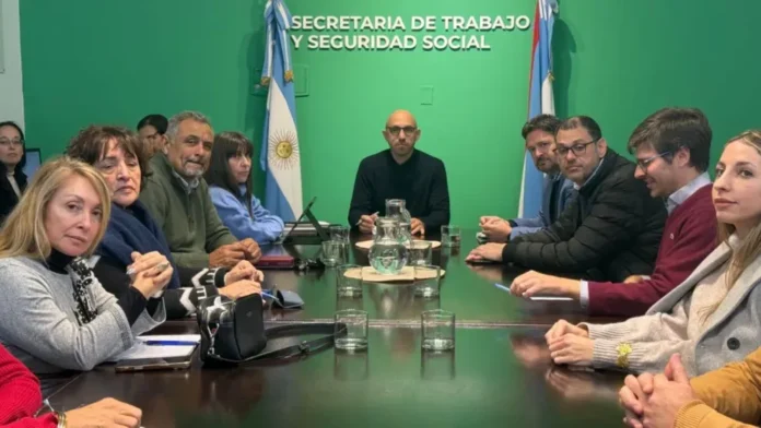 provincia-presento-propuesta-estatales-paritaria-cuarto-intermedio Reunión paritaria entre el Gobierno de Entre Ríos y gremios estatales
