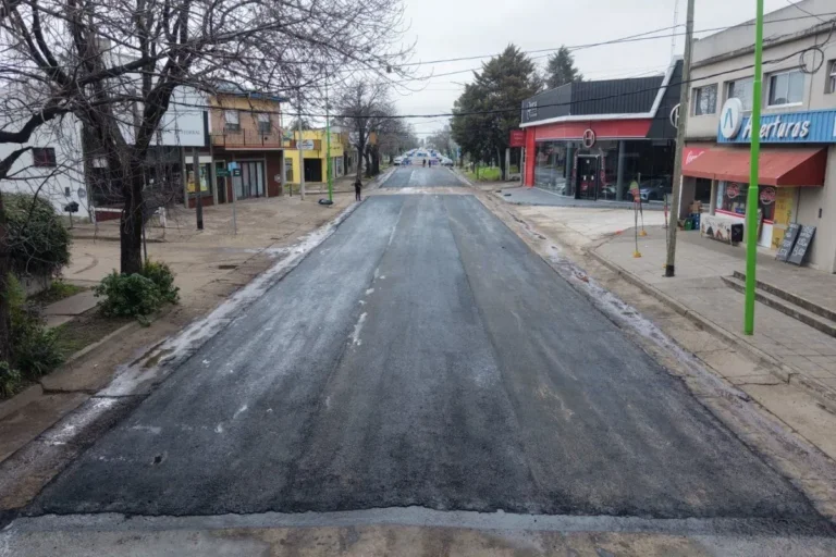 Esquina de avenida Primera Junta y Lestonnac durante trabajos de reconstrucción