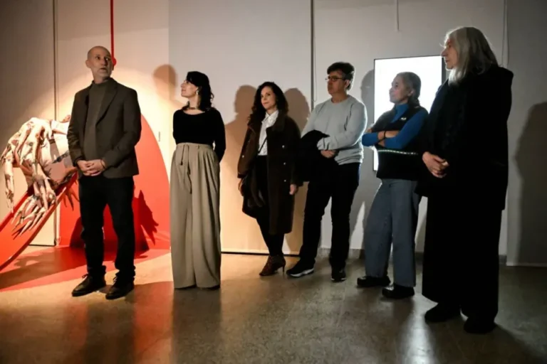 Exposición Refugios para la ausencia y el deseo en AURA, arte contemporáneo entrerriano