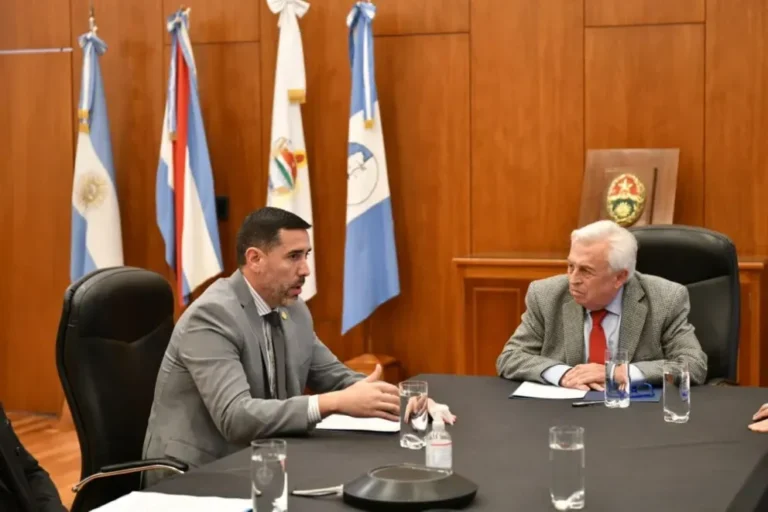 Firma del convenio entre STJ y CGE