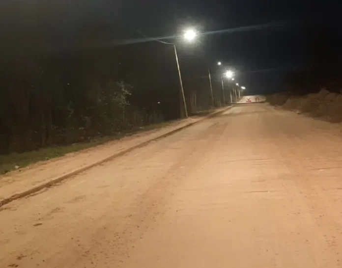 vecinos-reclamos-controles-arreglo-calle-circuito-picadas Calle Tula Acosta con motos circulando