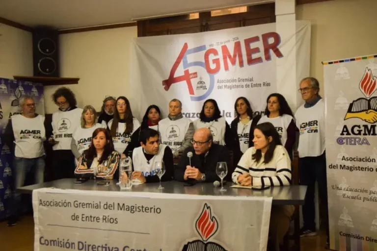 Conferencia de prensa de Agmer en Paraná