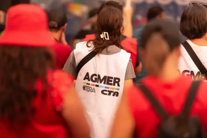 Docentes de Agmer en una asamblea