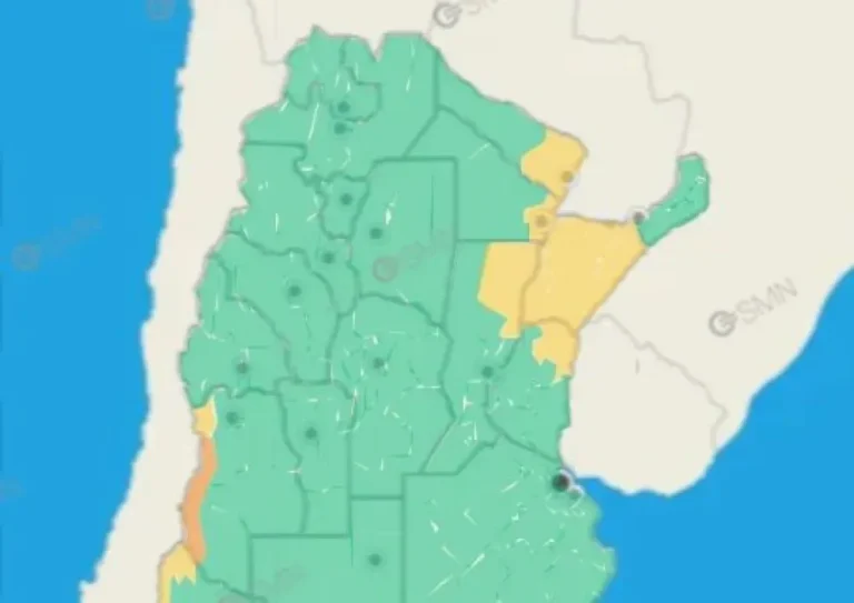 Tormenta con rayos y lluvia sobre el norte de Entre Ríos