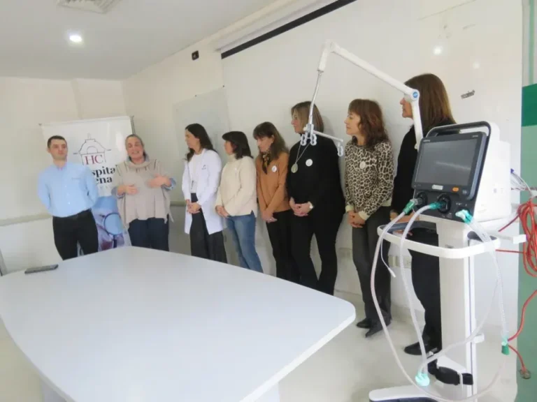 Entrega de respirador de alta complejidad al Hospital Centenario