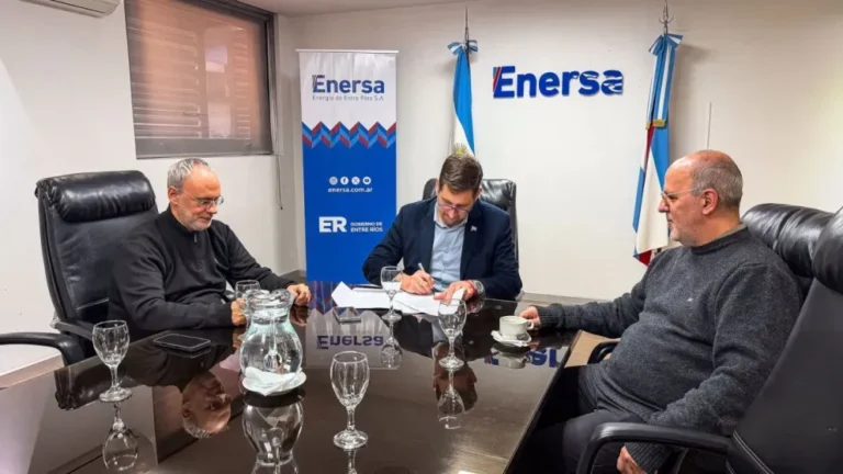 Firma de convenio entre Enersa y DAIA Entre Ríos