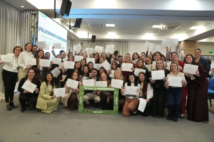 entre-rios-suma-96-nuevos-especialistas-en-salud Entrega de diplomas a nuevos especialistas en salud en Entre Ríos