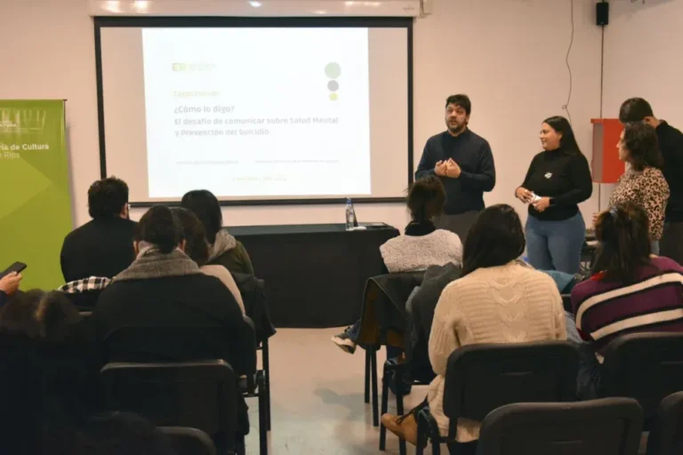 Capacitación en comunicación responsable en salud mental en el Museo de Casa de Gobierno