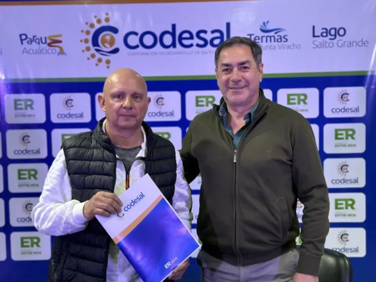 Firma de convenio entre Codesal y FEC para deporte y turismo náutico