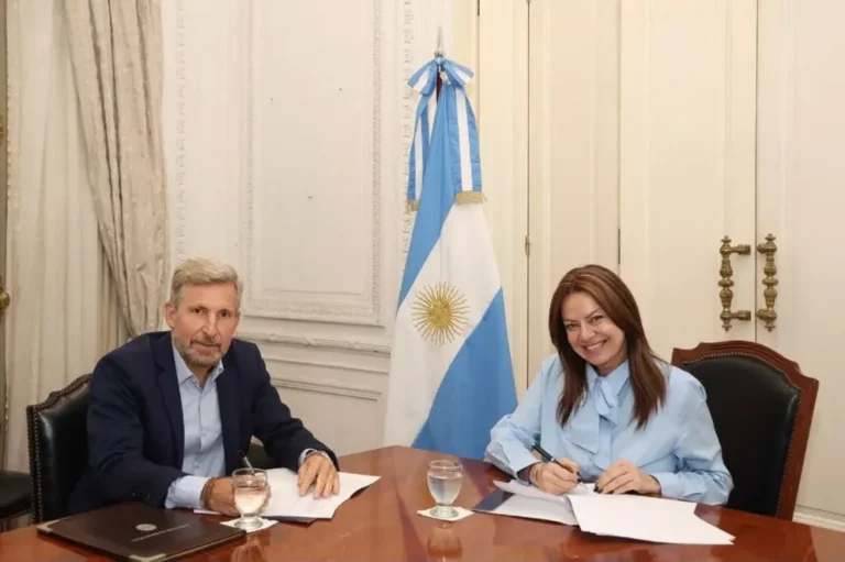 Firma de acuerdo entre Frigerio y Pettovello para escuelas técnicas