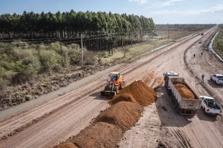 Apertura de sobres de licitación en la Dirección Provincial de Vialidad de Entre Ríos
