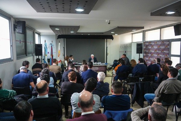 Audiencia pública en Federación sobre línea de alta tensión