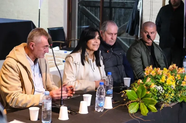 Ceremonia de largada del Rally Entrerriano en Hernández