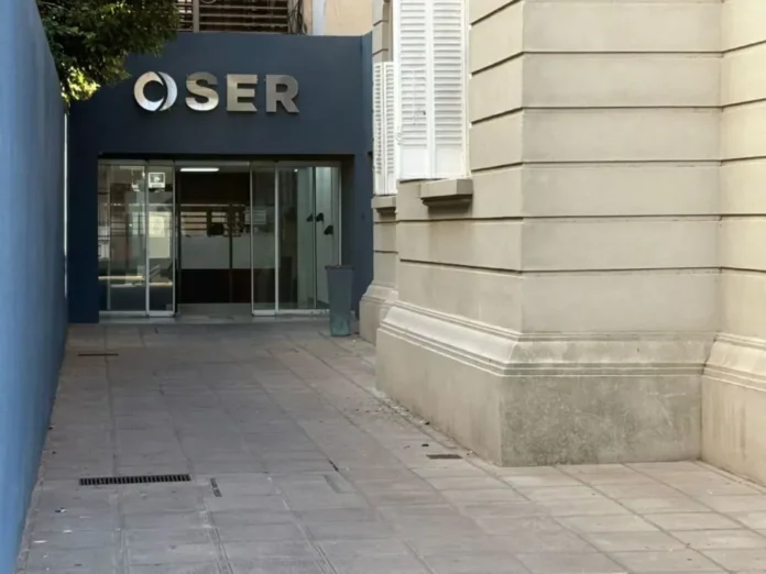 Cuidadoras domiciliarias en protesta frente a OSER